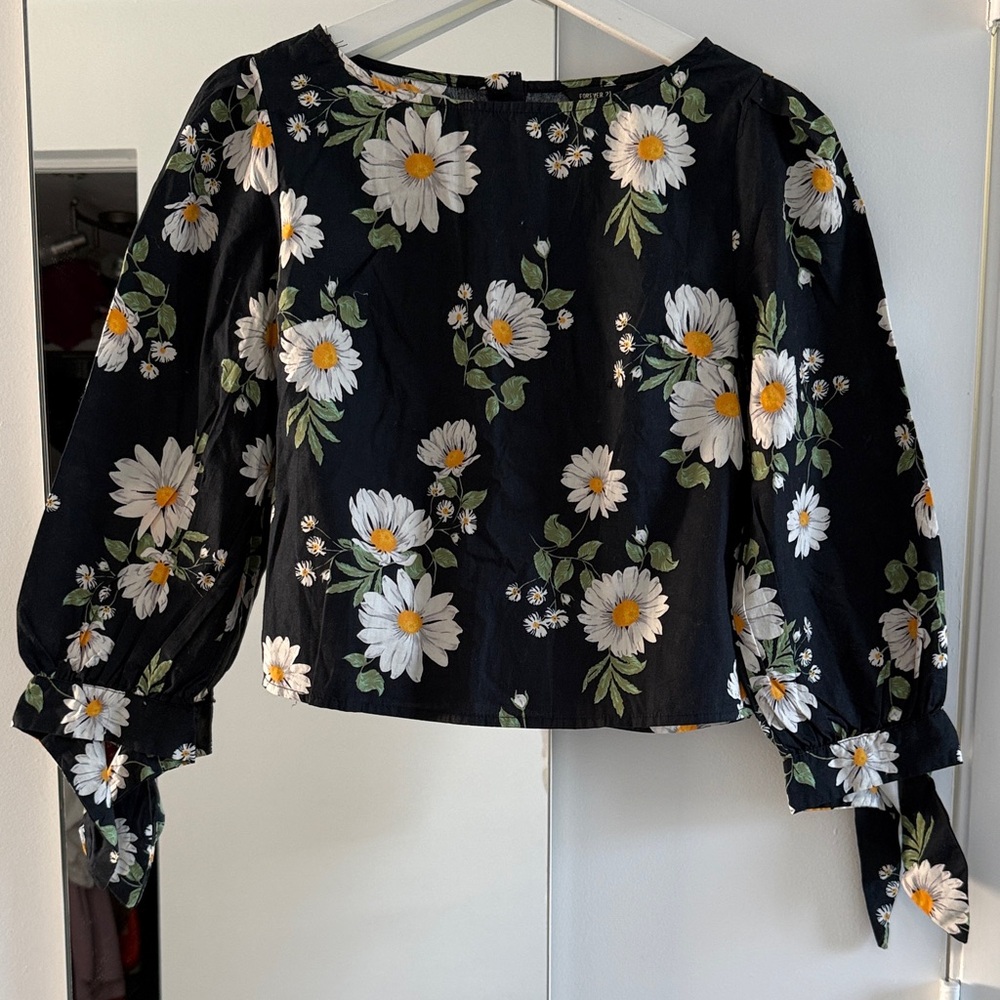Forever 21 Floral Black Women's Top